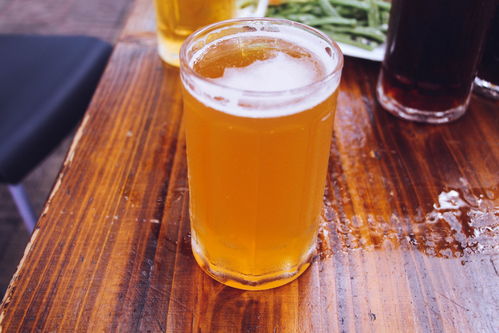 扎啤免費(fèi)喝！樂山老板豪氣請(qǐng)客，酒精飲料全免引熱議